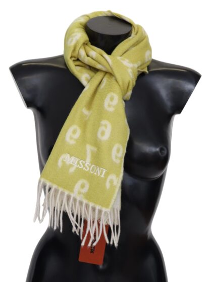 Missoni - Chic Cashmere Scarf with Signature Pattern