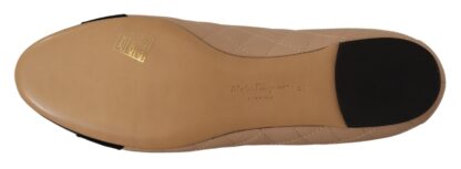 Salvatore Ferragamo - Elegant Quilted Leather Flats - Chic Dual-Tone Design