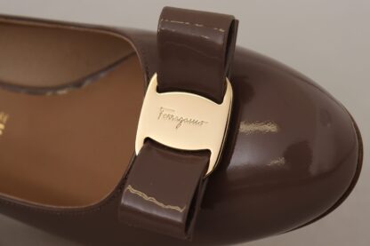 Salvatore Ferragamo - Elegant Caraway Brown Pumps with Vara Bow