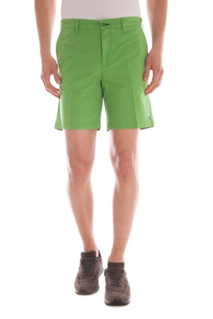 Gant - Elegant Green Bermuda Shorts with Emblem Detail