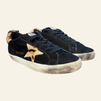 Golden Goose - Elegant Suede Superstar Sneakers with Leopard Detail