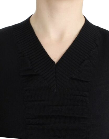 Costume National - Elegant V-Neck Lightweight Sweater