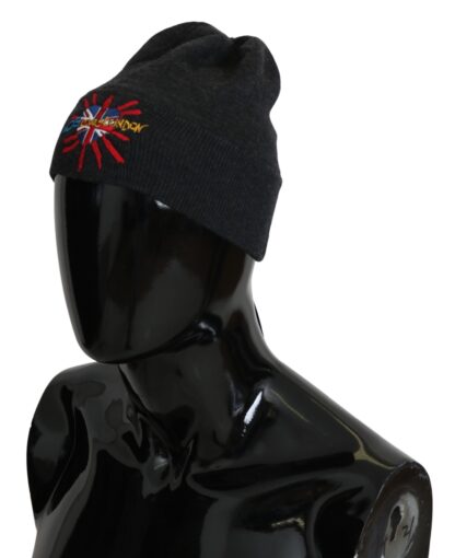 Dolce & Gabbana - Elegant Black Wool Beanie with Iconic Patch