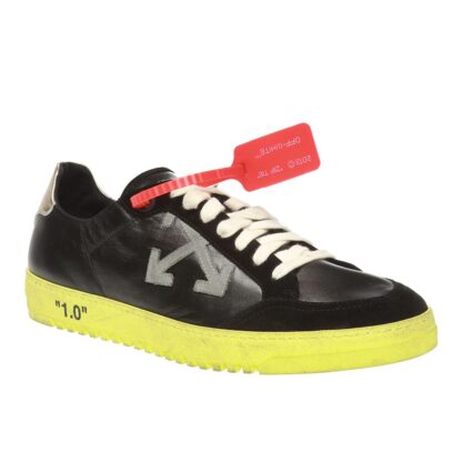 Off-White - Elevated Street-Style Lace-Up Sneakers