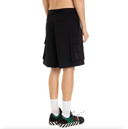 Off-White - Sleek Black Cargo Shorts with Iconic Design