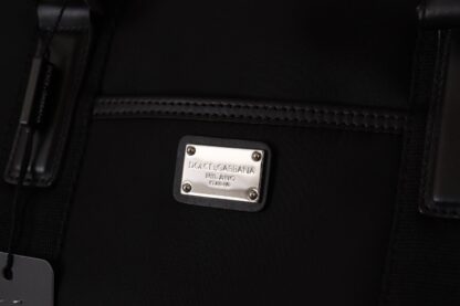 Dolce & Gabbana - Sleek Black Leather Messenger Bag for Men