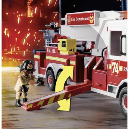 Playset Οχημάτων   Playmobil Fire Truck with Ladder 70935         113 Τεμάχια