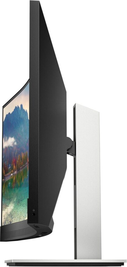 E34m G4 WQHD USB-C Conferencing & Docking Monitor Curvo