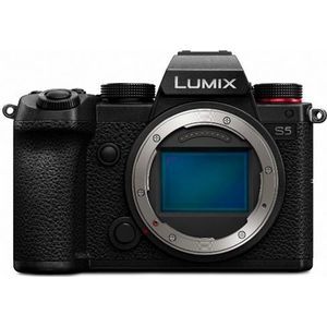 Olympus OM-D E-M10 Mark IV Kit + 14-42 Pancake Zoom silver