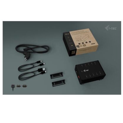 HUB Universale  USB-C / USB-A a 10 porte USB-C + Ricarica 15W per porta - con Alimentatore
