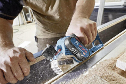 Bosch GHO 12V-20 Professional Πλάνη 12V 2x3Ah με Σύστημα Αναρρόφησης