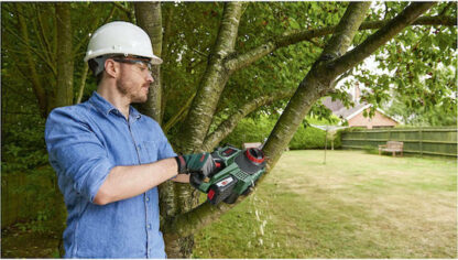 Bosch UniversalChain 18 Cordless Chainsaw   solo