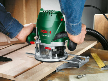 Bosch POF 1200 AE Κάθετη Φρέζα 1200W με Ρύθμιση Ταχύτητας και με Σύστημα Αναρρόφησης