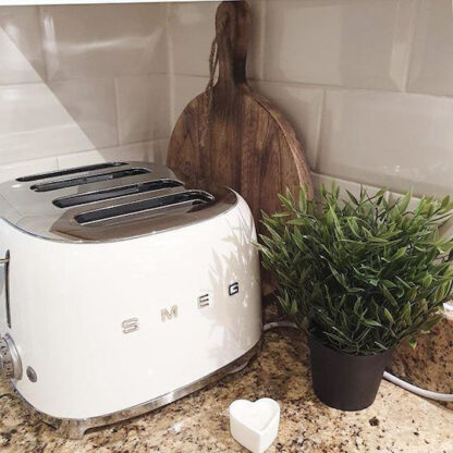 Smeg Φρυγανιέρα 4 Θέσεων 2000W Λευκή Κωδικός: TSF03WHEU