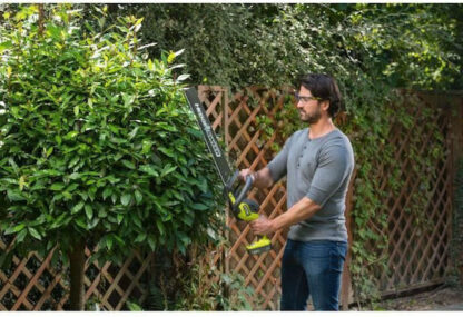 Ryobi RY18HT50A Cordless Hedgecutter