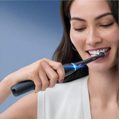 Oral-B IO Series 8 Ηλεκτρική Οδοντόβουρτσα με Χρονομετρητή, Αισθητήρα Πίεσης και Θήκη Ταξιδίου Limited Edition Black Onyx