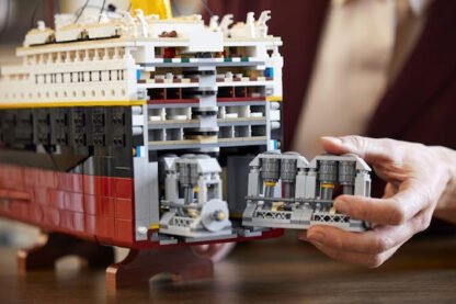 Lego Creator Titanic για 18+ Ετών 9090τμχ Κωδικός: 10294