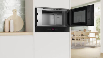 Bosch Εντοιχιζόμενος Φούρνος Μικροκυμάτων 21lt Μαύρος Κωδικός: BFR7221B1