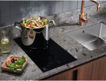 Electrolux Domino Κεραμική Εστία Αυτόνομη 52x29εκ. Κωδικός: LHR3233CK