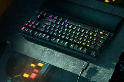 Razer Huntsman V2 TKL Οπτικό Gaming Πληκτρολόγιο Tenkeyless με Razer Linear διακόπτες και RGB φωτισμό (Αγγλικό US)