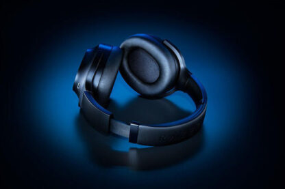 Razer Barracuda Pro Over Ear Gaming Headset με σύνδεση Bluetooth