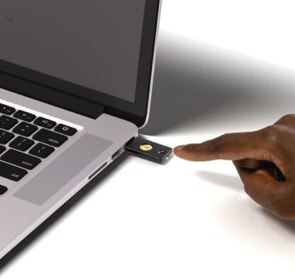 YUBICO YubiKey 5 NFC FIPS USB-Sicherheitsschlüssel USBSicherheitsschlüssel (5060408464229)