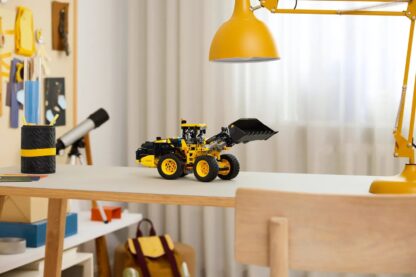 LEGO Pala gommata Volvo L120 Electric (42209)