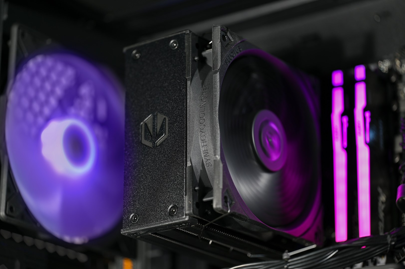 Actina 5901443414605 PC AMD Ryzen™ 7 7700 32 GB DDR5-SDRAM 2 TB SSD NVIDIA GeForce RTX 5070 Ti Midi Tower Black Actina 5901443414605 PC AMD Ryzen™ 7 7700 32 GB DDR5-SDRAM 2 TB SSD NVIDIA GeForce RTX 5070 Ti Midi Tower Black