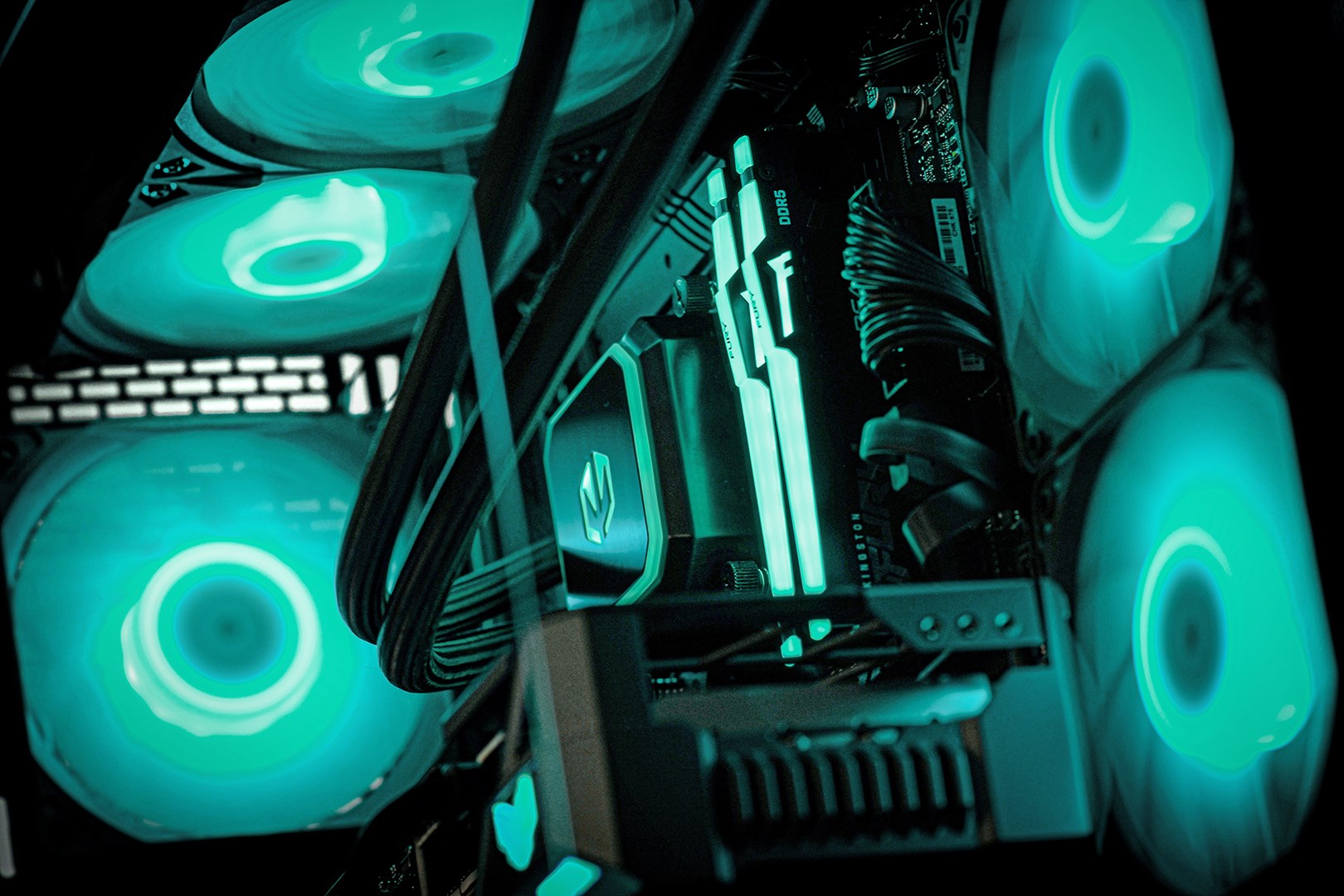 Actina 5901443416364 PC AMD Ryzen™ 7 9800X3D 32 GB DDR5-SDRAM 1 TB SSD NVIDIA GeForce RTX 5070 Midi Tower Black Actina 5901443416364 PC AMD Ryzen™ 7 9800X3D 32 GB DDR5-SDRAM 1 TB SSD NVIDIA GeForce RTX 5070 Midi Tower Black