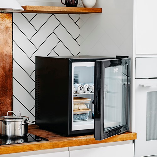 Adler Mini Bar Ηλεκτρικό 28lt Μαύρο Κωδικός: AD 8088 Adler Mini Bar Ηλεκτρικό 28lt Μαύρο Κωδικός: AD 8088