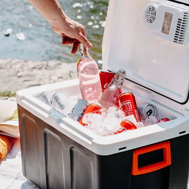 Adler AD 8090Portable Cooler 40 L Black White Adler AD 8090Portable Cooler 40 L Black White