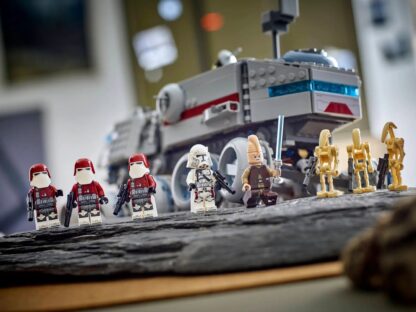 LEGO STAR WARS 75413 Republic Juggernaut