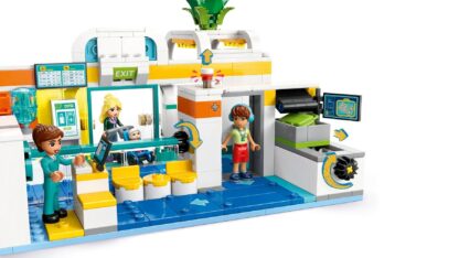 LEGO FRIENDS 42656 Heartlake City Airport and Airplane