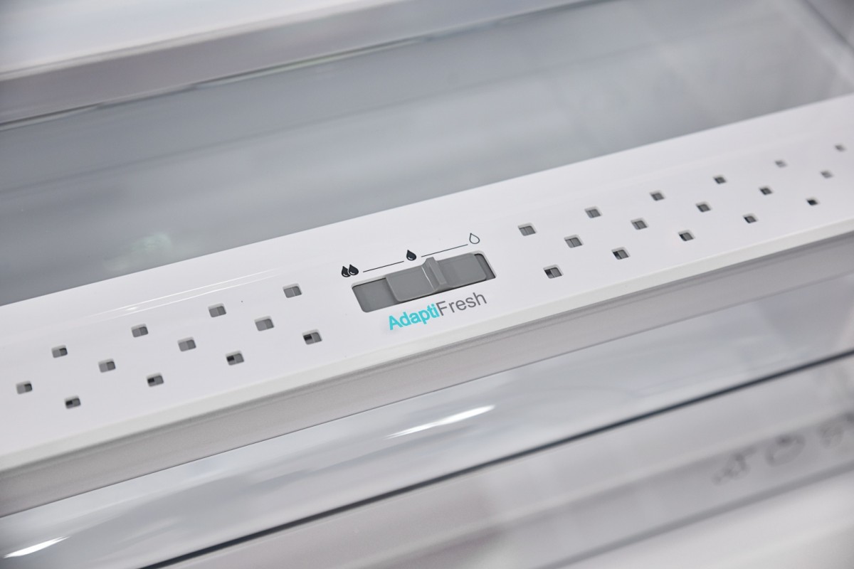 Fridge-freezer SJ-FBB04DTXSE Fridge-freezer SJ-FBB04DTXSE