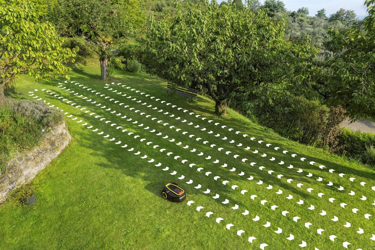 KARCHER RCX 4 mowing robot - 1.269-740.0 KARCHER RCX 4 mowing robot - 1.269-740.0