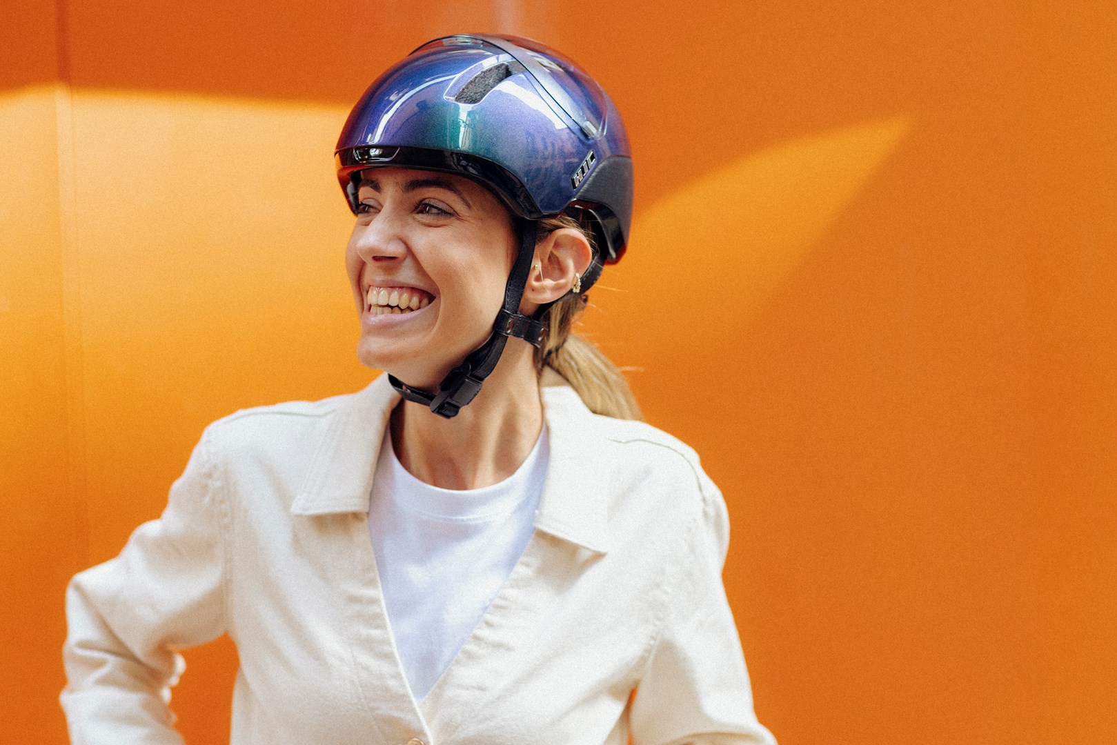 Kask Rowerowy HJC CALIDO PLUS BiaÅo-Szary PEARL WHITE GREY r.L Kask Rowerowy HJC CALIDO PLUS BiaÅo-Szary PEARL WHITE GREY r.L