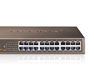 SF1024D switch L2 24x10/100 Desktop