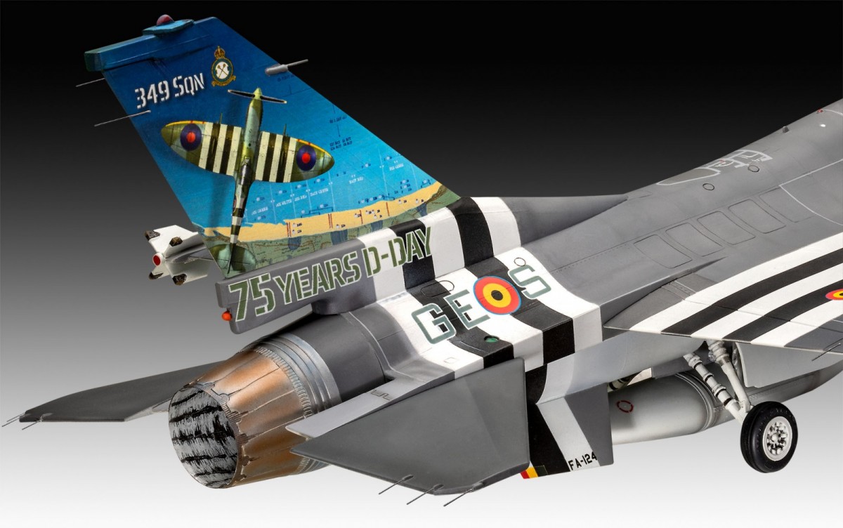 Plastic model Airplane 50TH Anniversary F-16 Falcon 1/32 Plastic model Airplane 50TH Anniversary F-16 Falcon 1/32