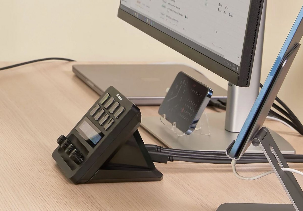 USB Hub for Stream Deck + USB Hub for Stream Deck +